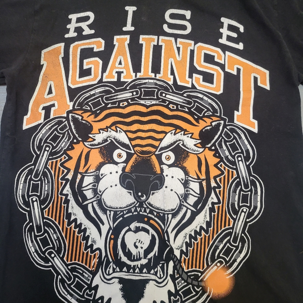 Hot Topic Rise Against Band Tee - Picture 2 of 3